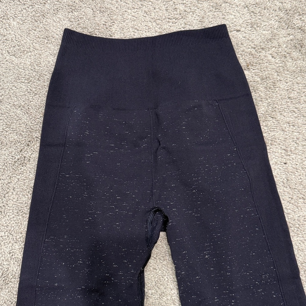 Lululemon womens dark blue speckled High waisted tight knit capri leggings